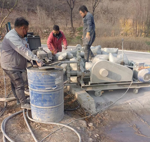 吐鲁番路面下沉注浆