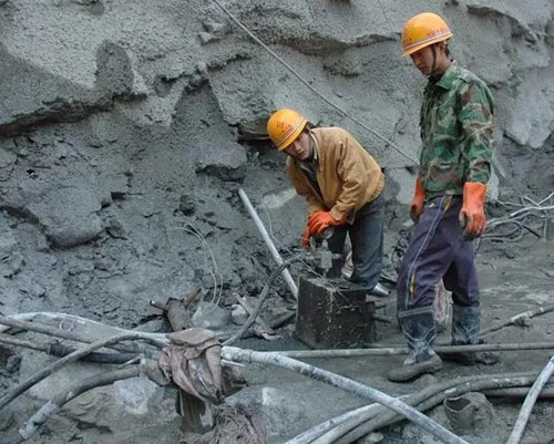 吐鲁番地基下沉注浆
